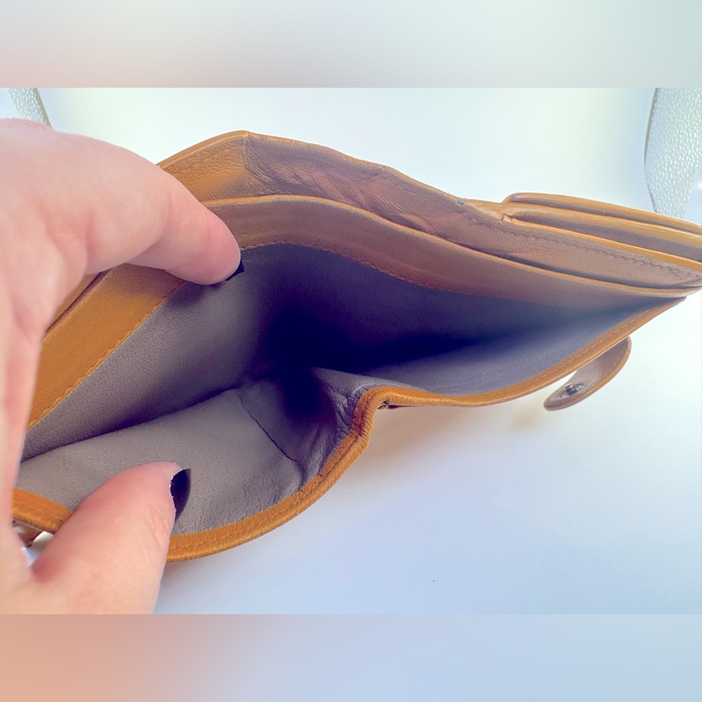 Bottega Veneta Intrecciato Bifold Wallet Cognac Leather 2011 Rare Colorway AUTH - Picture 15 of 16